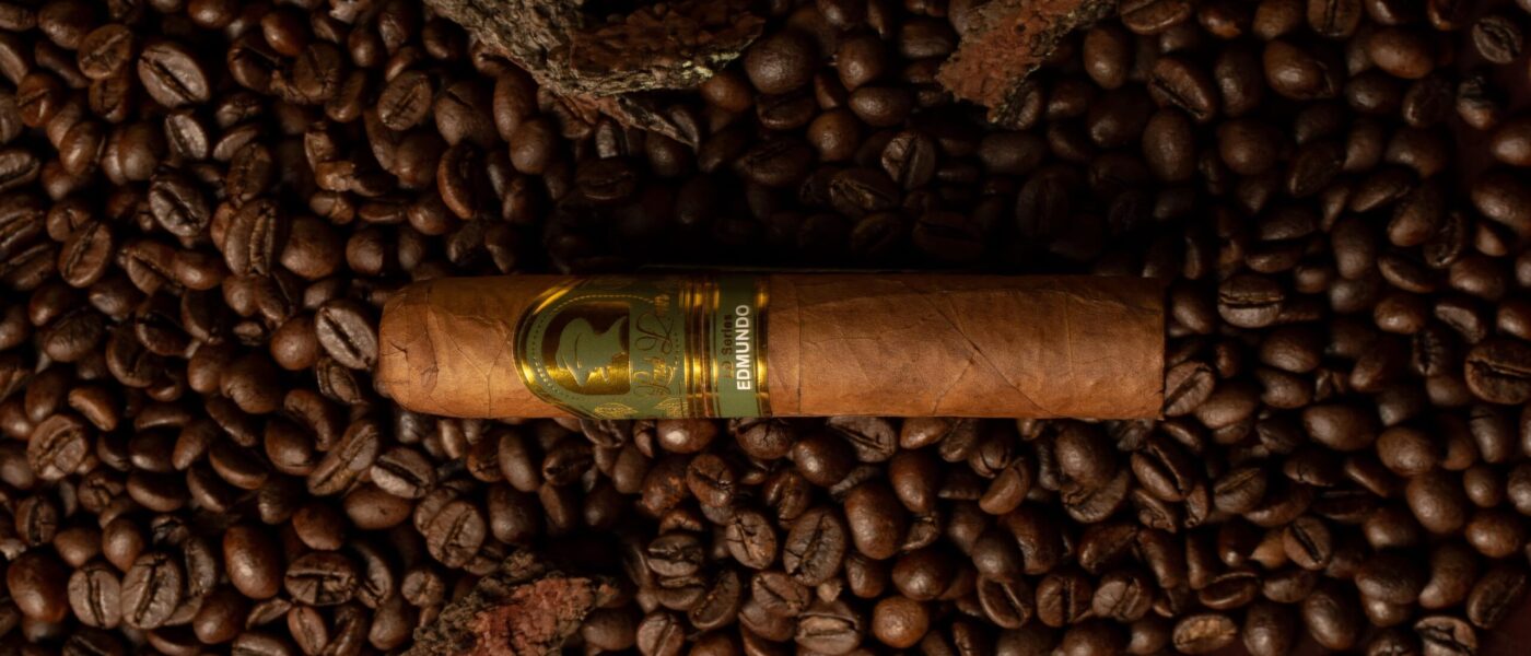 LAUK DAUN EDMUNDO WOODEN TUBE