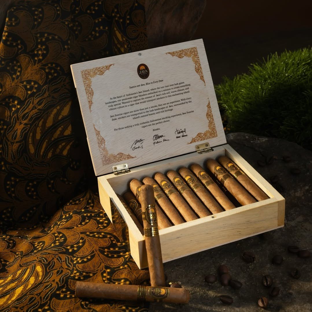 Java Sunrise Petit Corona