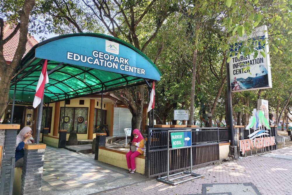 Ijen Geopark tourist information center